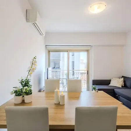 Luxury 2br 1 Min To * Larnaca